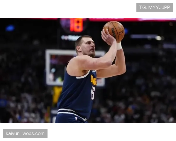 约基奇包揽篮板王与助攻王，成NBA历史首位单季获此成就中锋